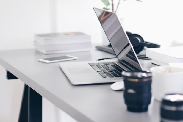 Ce inseamna găzduirea web sau web Hosting, ghid 2025