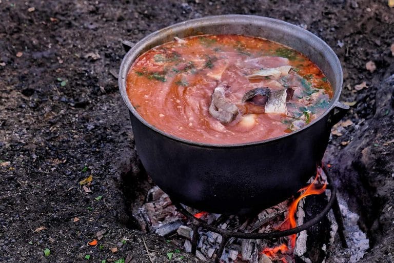 Gastronomia tradițională pe traseul Crișan – Caraorman